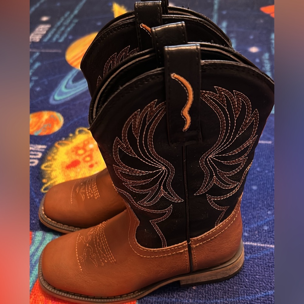 Rodella toddler size 11 boots